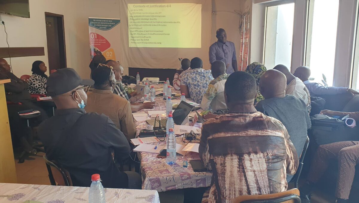Formation des techniciens de laboratoire en transfusion sanguine au CNTS de Conakry